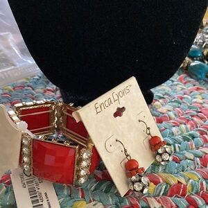 Erica Lyons Coral orange bracelet and Earring Set..